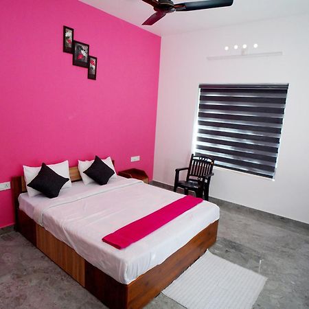 Vaishnavam Double Bedroom Villa Thekkady Exterior photo