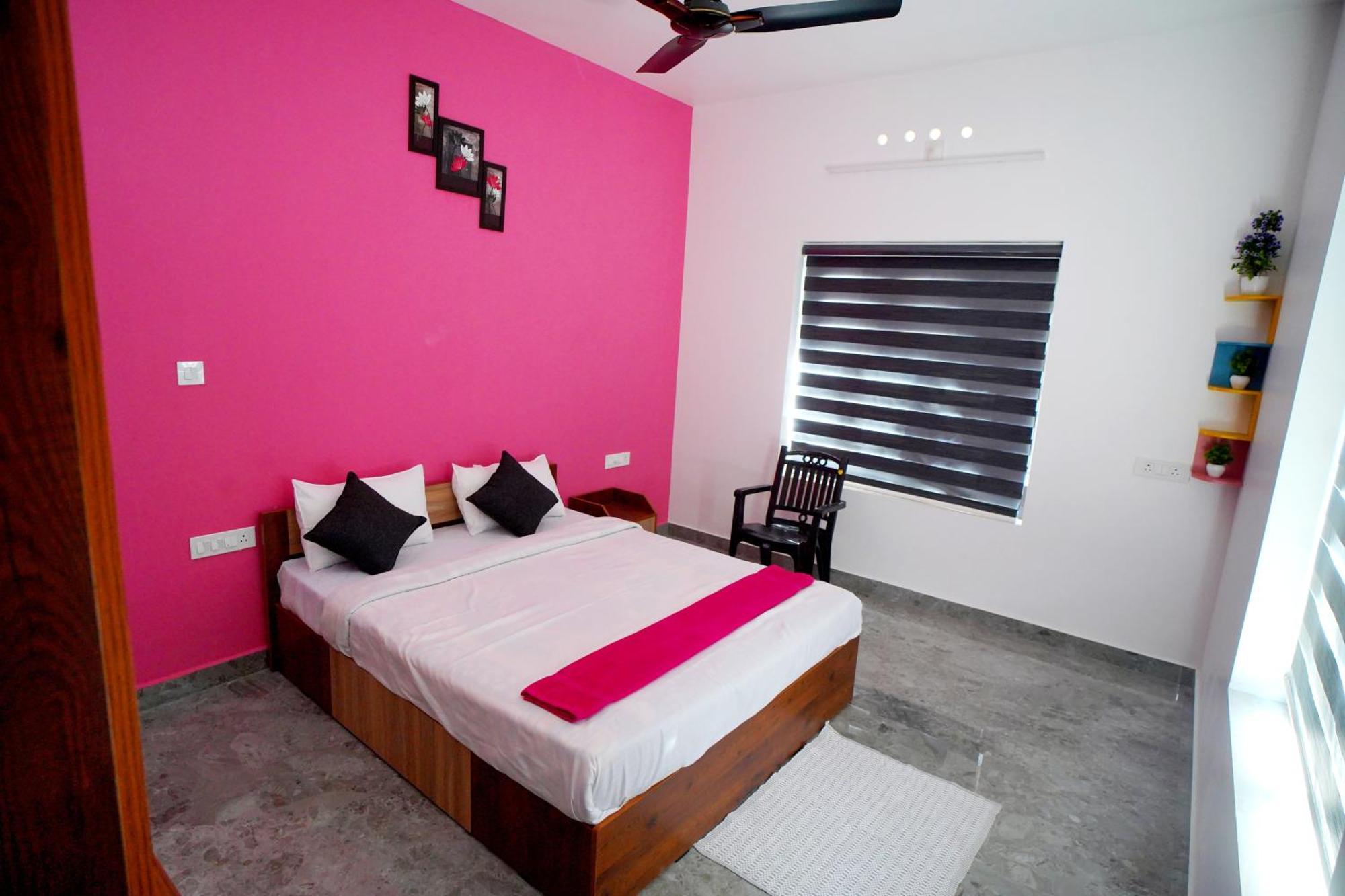 Vaishnavam Double Bedroom Villa Thekkady Exterior photo