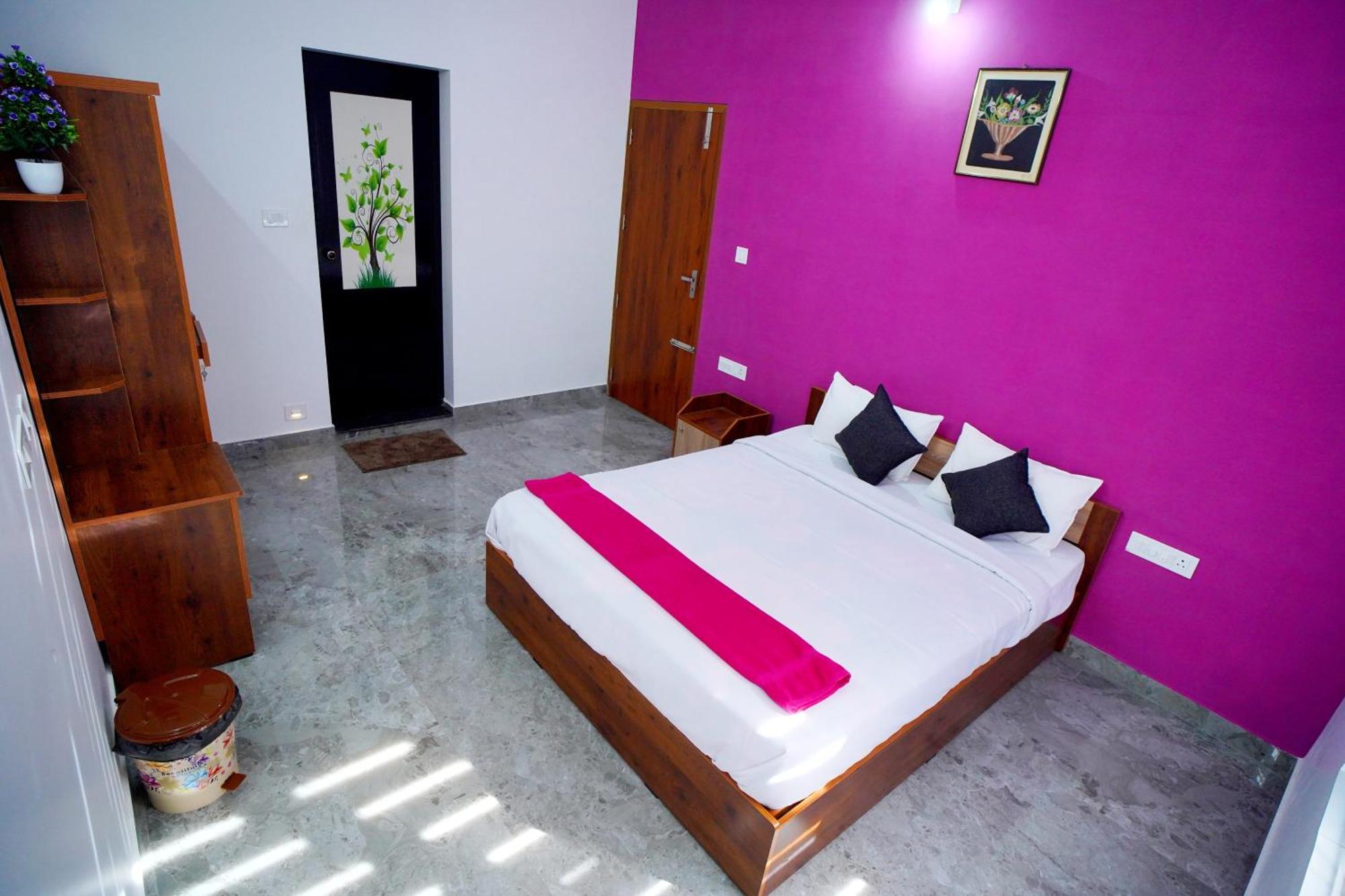 Vaishnavam Double Bedroom Villa Thekkady Exterior photo