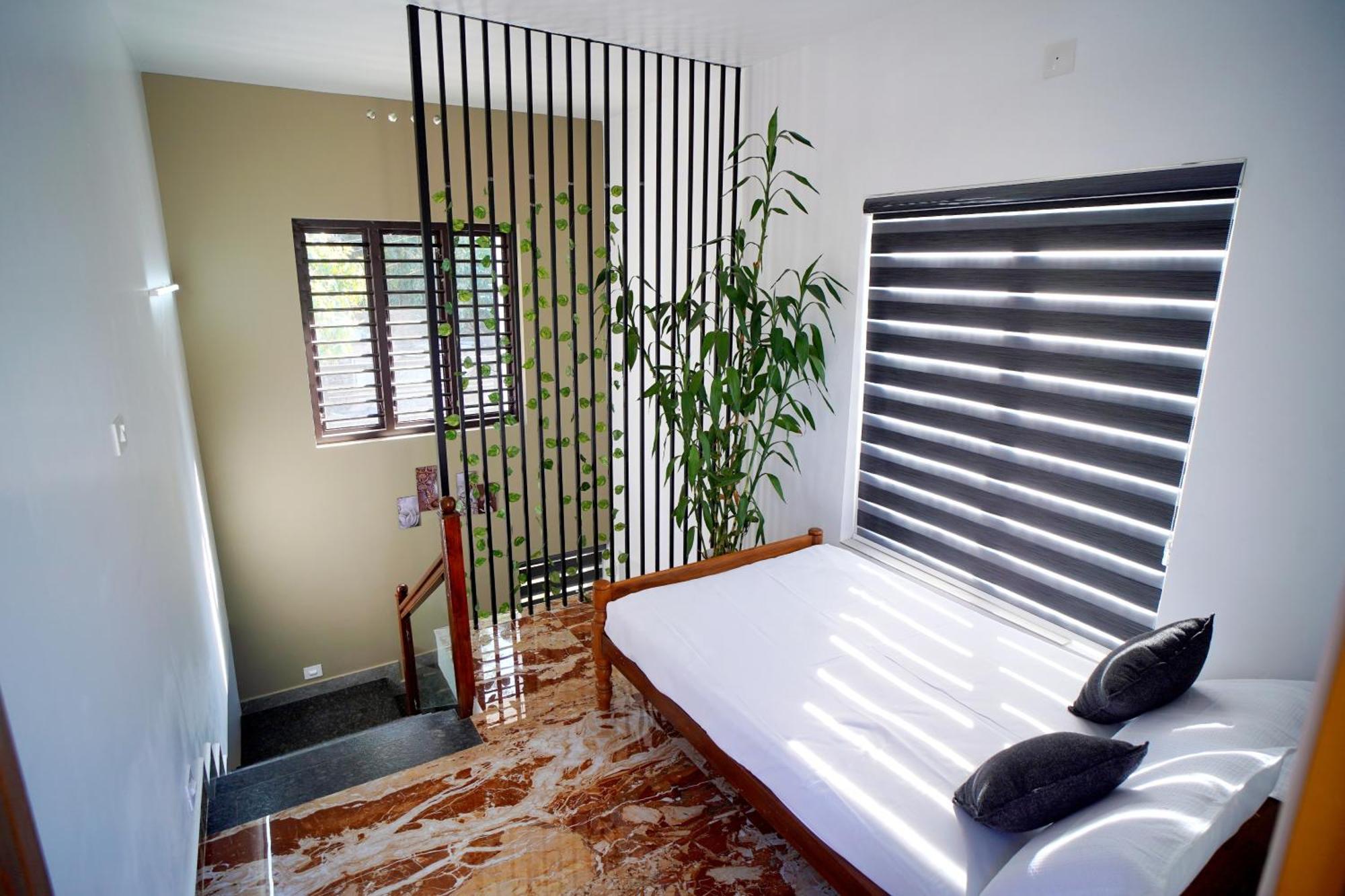 Vaishnavam Double Bedroom Villa Thekkady Exterior photo